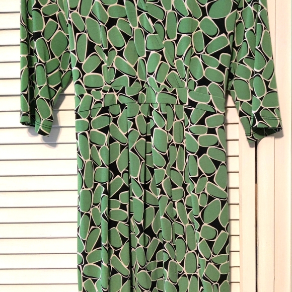 Clothing - Picture 13 of 16